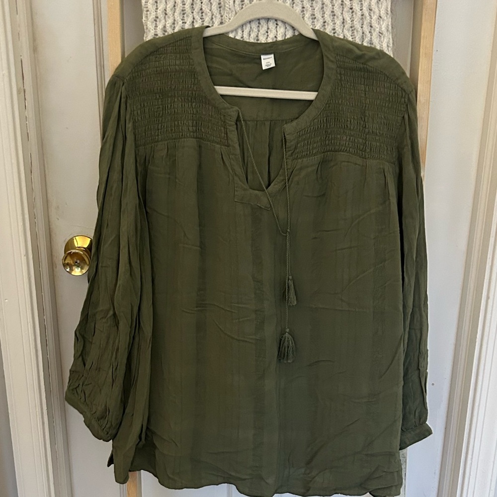 Old navy blouse